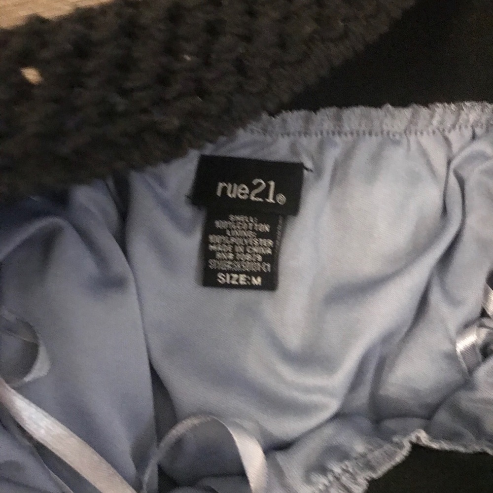 Belted Ruffle Skirt - Picture 4 of 6